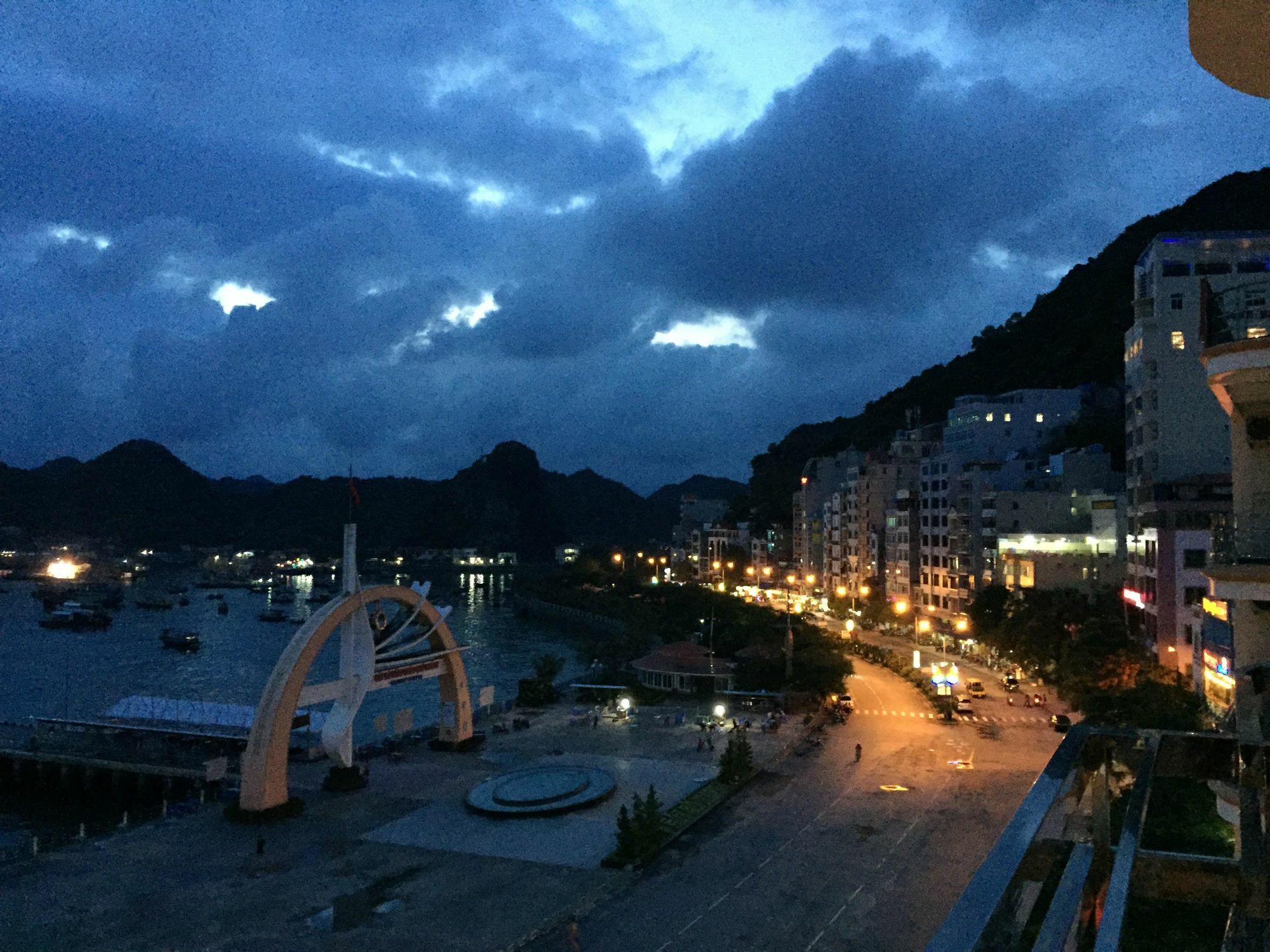 Catba Dream Hotel Dong Khe Sau Extérieur photo